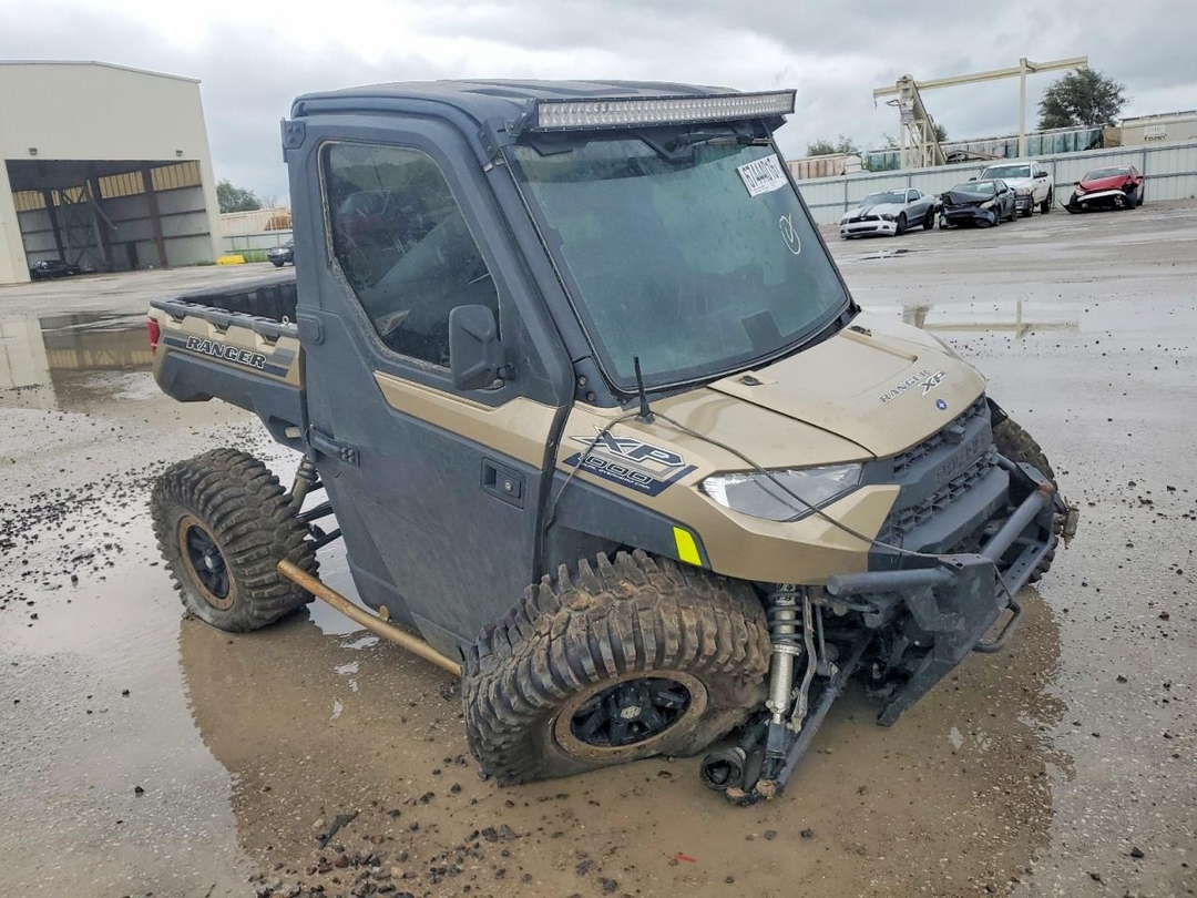 Vue de 2019 POLARIS RANGER XP 1000 UTILITY VEHICLE, angle 1