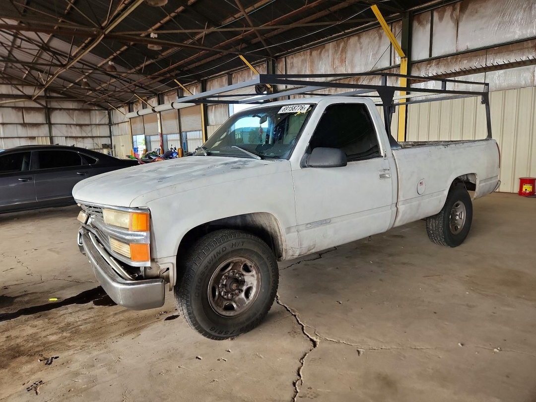 Vue de 1999 CHEVROLET GMT-400 C2500, angle 1