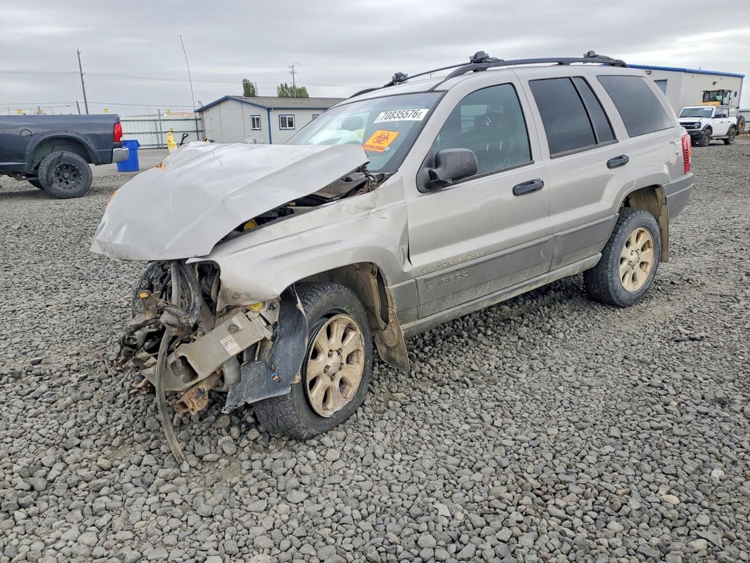 Vue de 2001 JEEP GRAND CHEROKEE LAREDO, angle 1