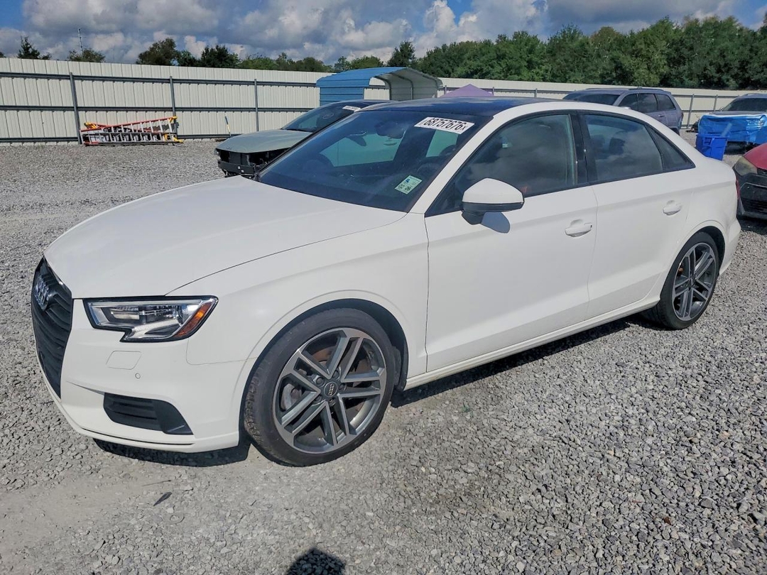 Вид 2020 AUDI A3 PREMIUM, угол 1