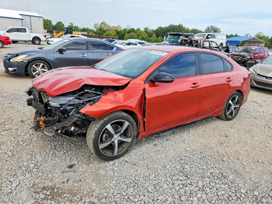 منظر 2023 KIA FORTE GT LINE، زاوية 1