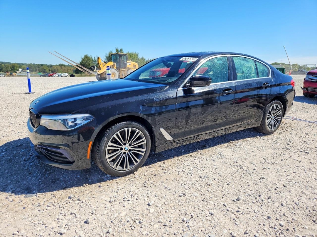 Vue de 2019 BMW 530 XI, angle 1