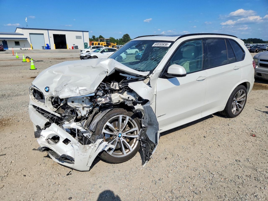 منظر 2016 BMW X5 XDRIVE50I، زاوية 1