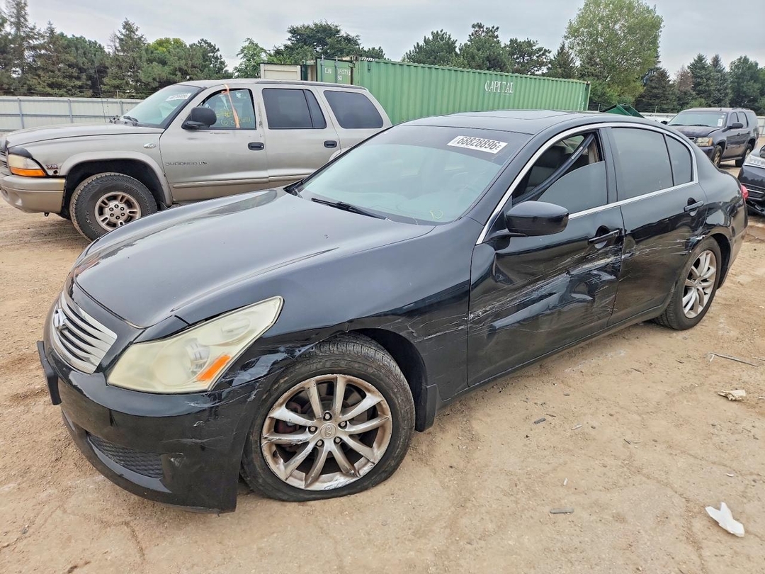 Vue de 2009 INFINITI G37 SEDAN BASE, angle 1
