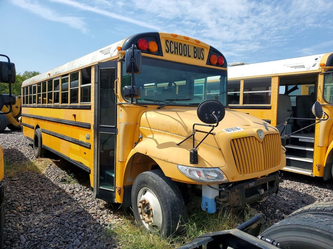منظر 2013 IC CORPORATION CE SERIES SCHOOL - SCHOOL BUS، زاوية 1