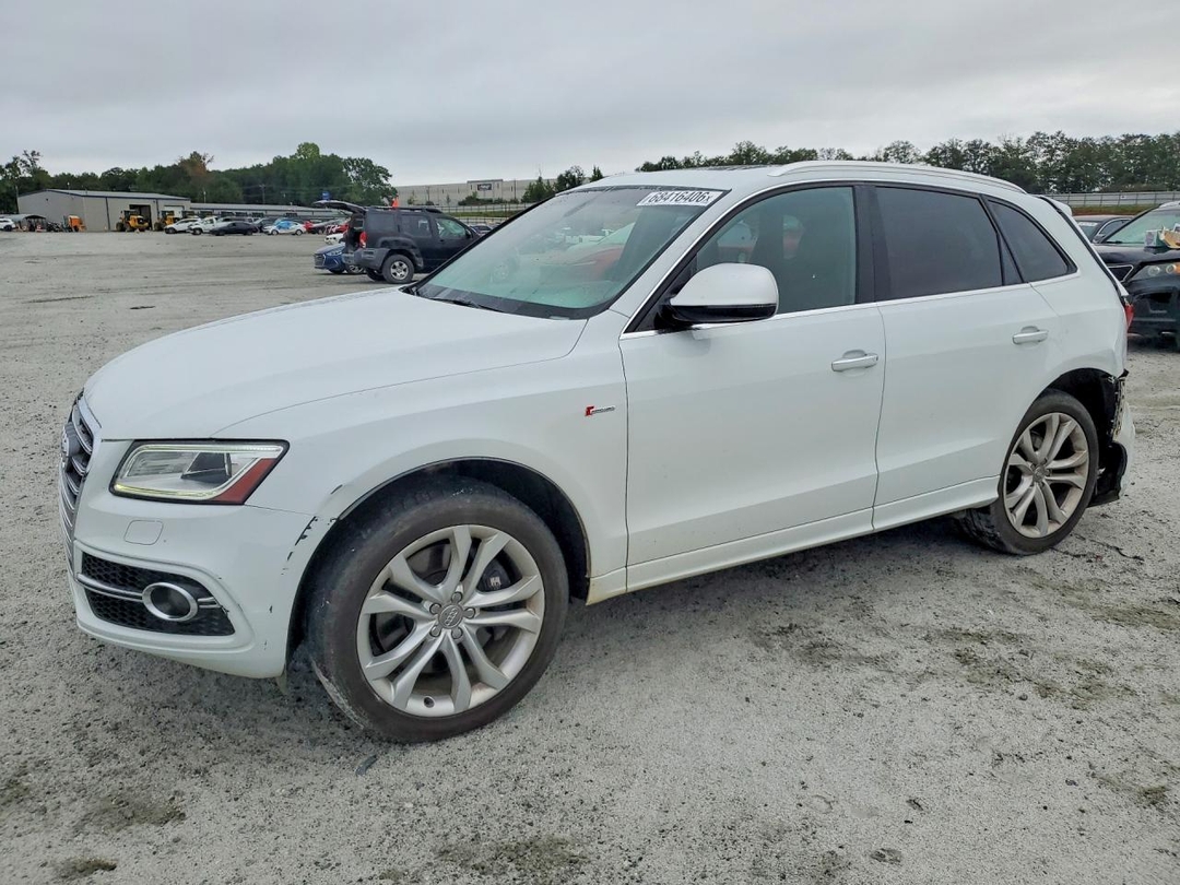 Vue de 2015 AUDI SQ5 PREMIUM PLUS, angle 1