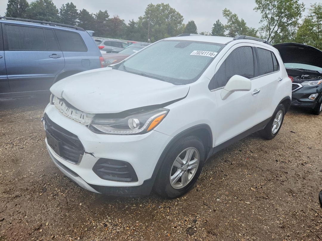 Вид 2017 CHEVROLET TRAX 1LT, угол 1
