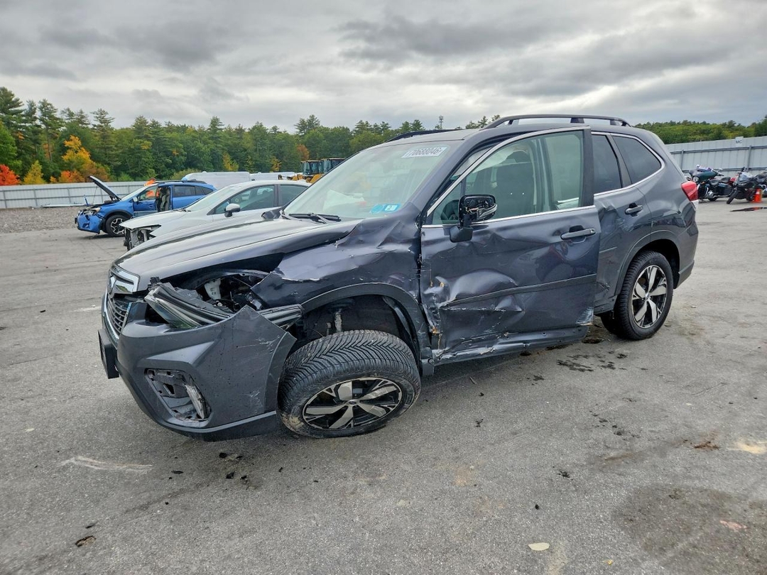 Vista de 2021 SUBARU FORESTER TOURING, ángulo 1