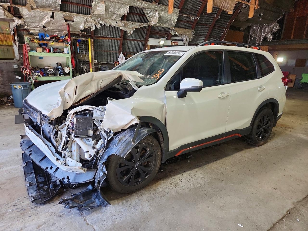 Vue de 2024 SUBARU FORESTER SPORT, angle 1