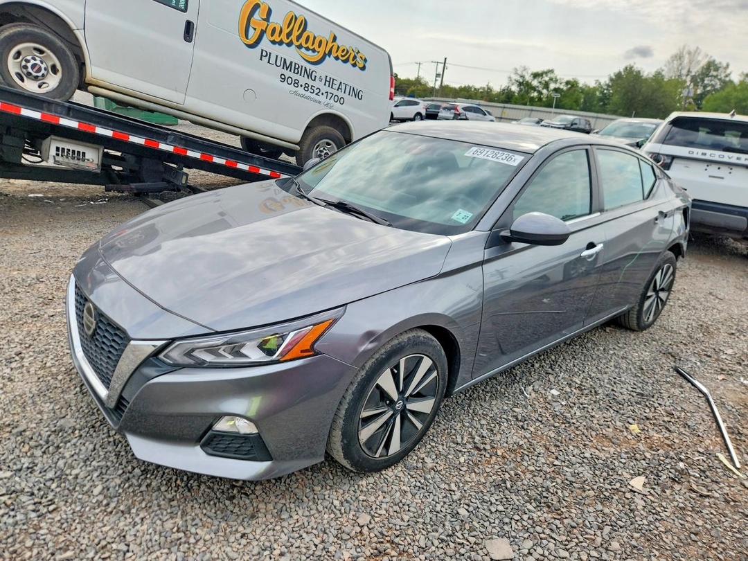 منظر 2022 NISSAN ALTIMA SV، زاوية 1