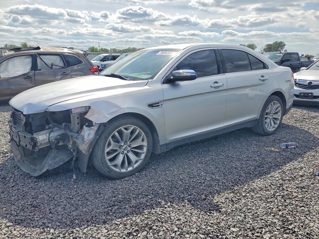 Vue de 2018 FORD TAURUS LIMITED, angle 1