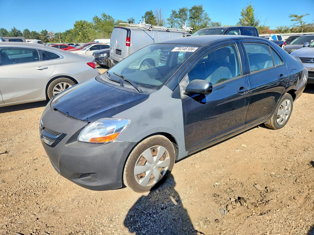 Vue de 2007 TOYOTA YARIS BASE, angle 1