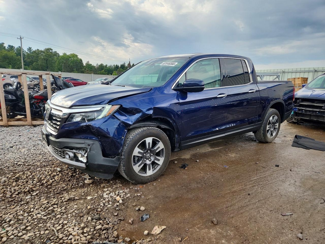 Vue de 2018 HONDA RIDGELINE RTL, angle 1