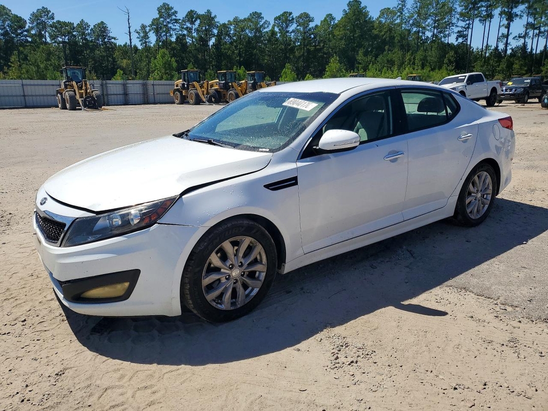 Вид 2014 KIA OPTIMA LX, угол 1