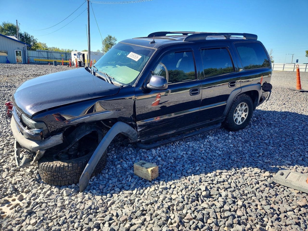 Vue de 2003 CHEVROLET TAHOE K1500, angle 1