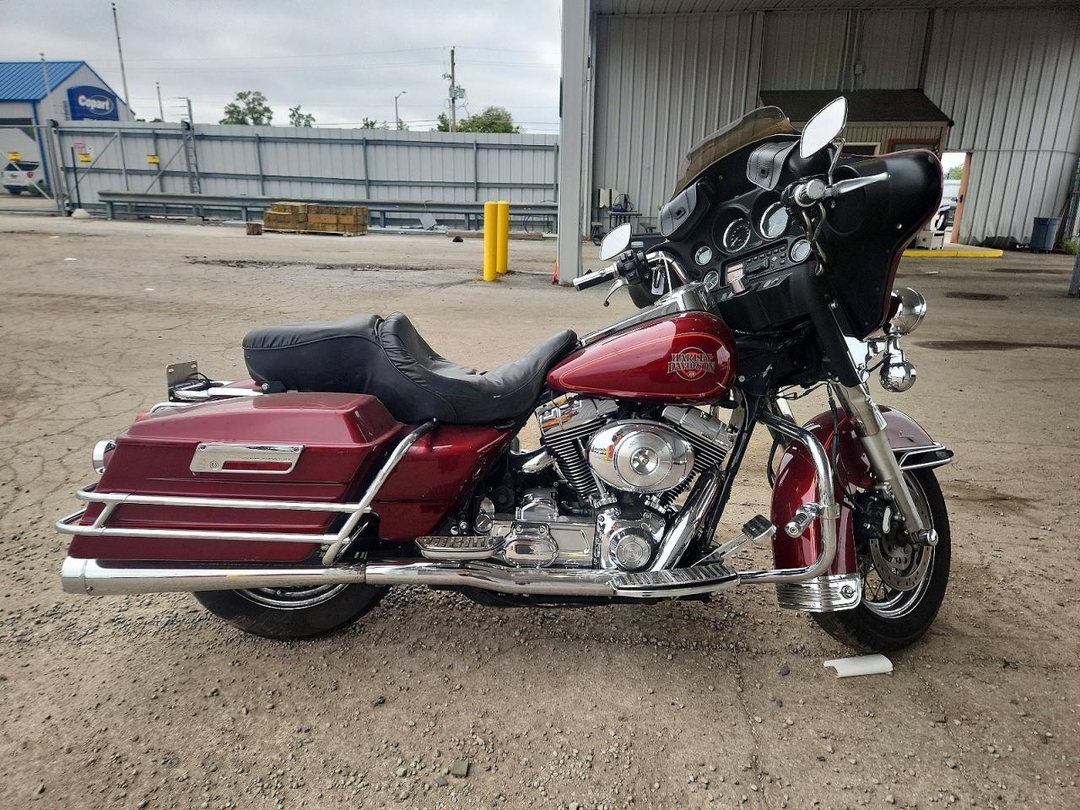 Вид 2001 HARLEY-DAVIDSON FLHTCI, угол 1
