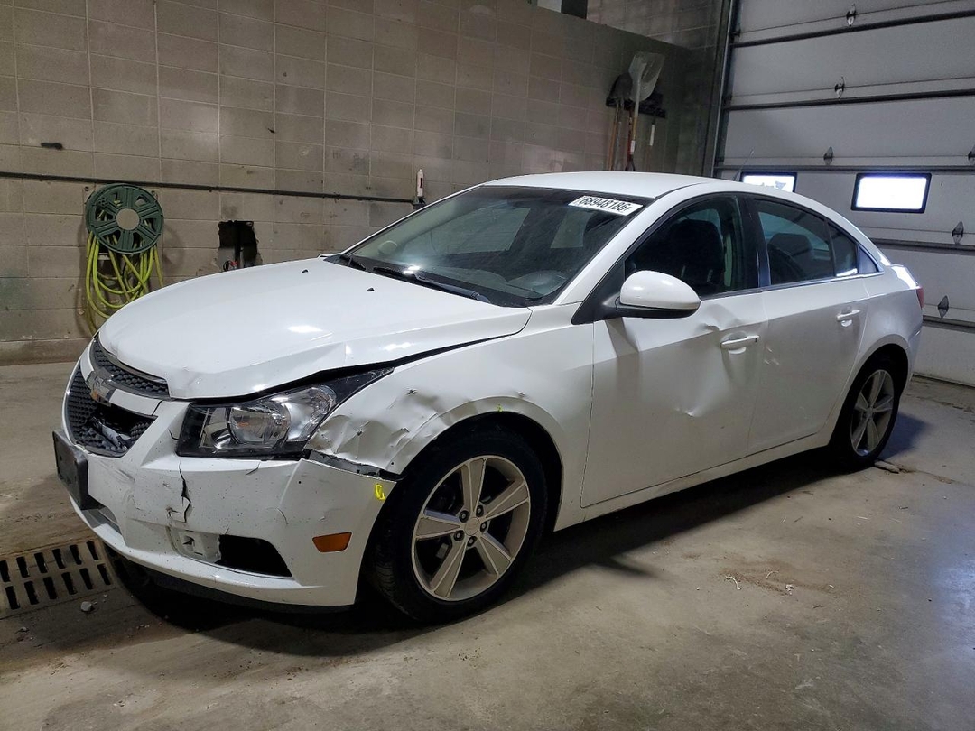 Vista de 2013 CHEVROLET CRUZE LT, ángulo 1