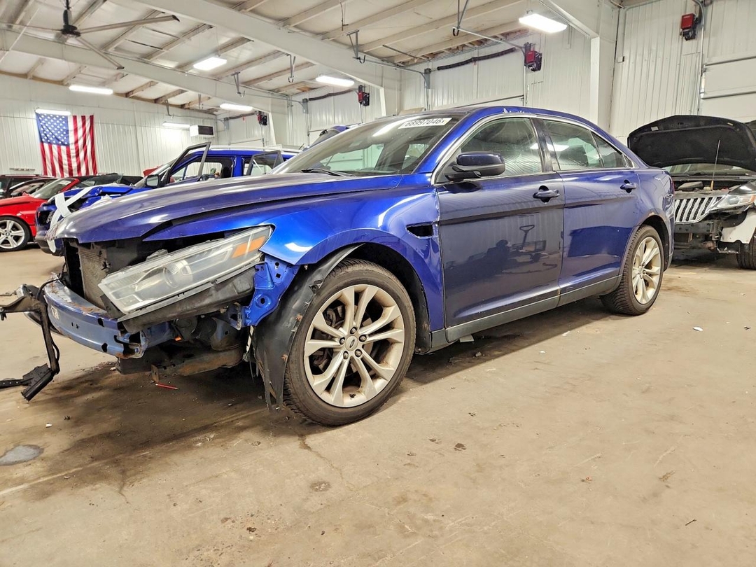 Вид 2013 FORD TAURUS SEL, угол 1