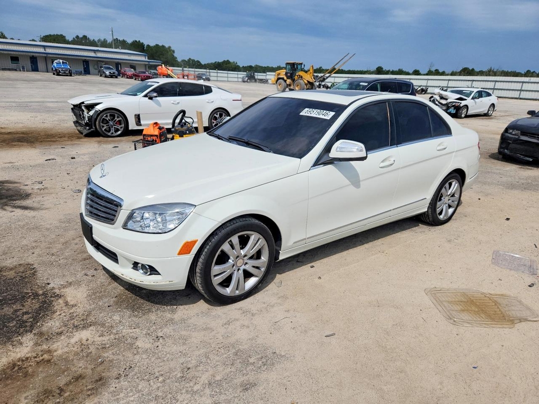منظر 2008 MERCEDES-BENZ C 300، زاوية 1