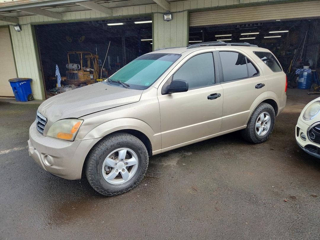 Vue de 2007 KIA SORENTO LX, angle 1
