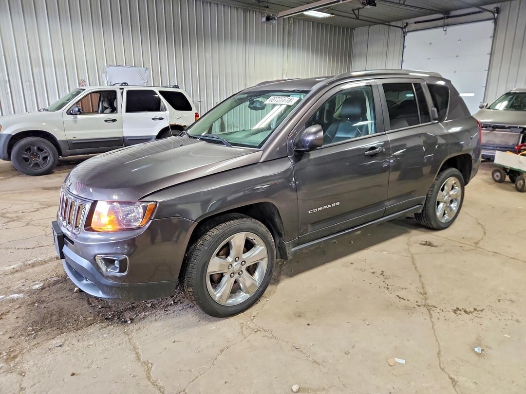 Vue de 2014 JEEP COMPASS LIMITED, angle 1