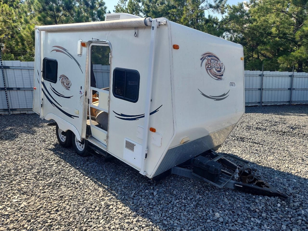 Вид 2008 COACHMEN BLAST CAMPER, угол 1