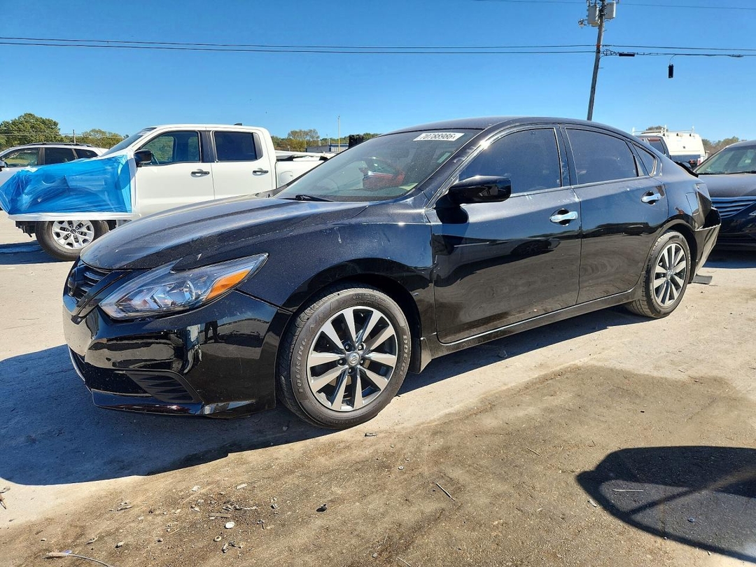 Vue de 2017 NISSAN ALTIMA 2.5 S, angle 1