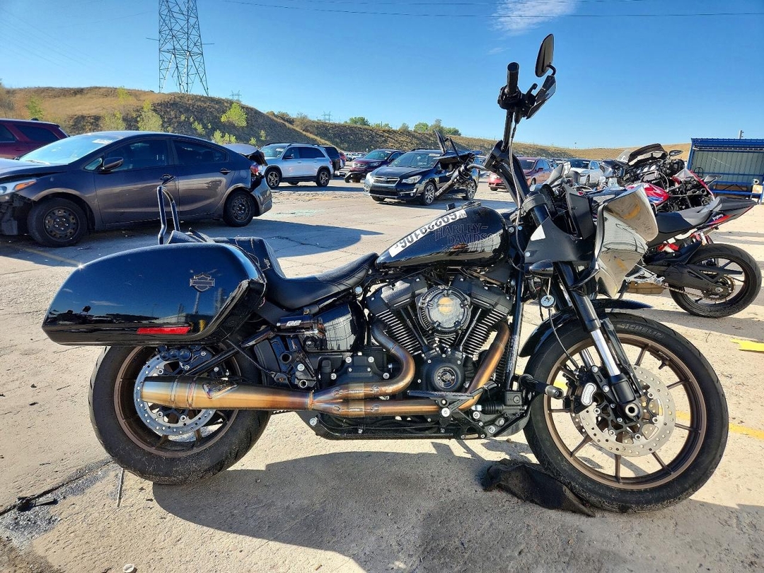 Vista de 2023 HARLEY-DAVIDSON FXLRST, ángulo 1
