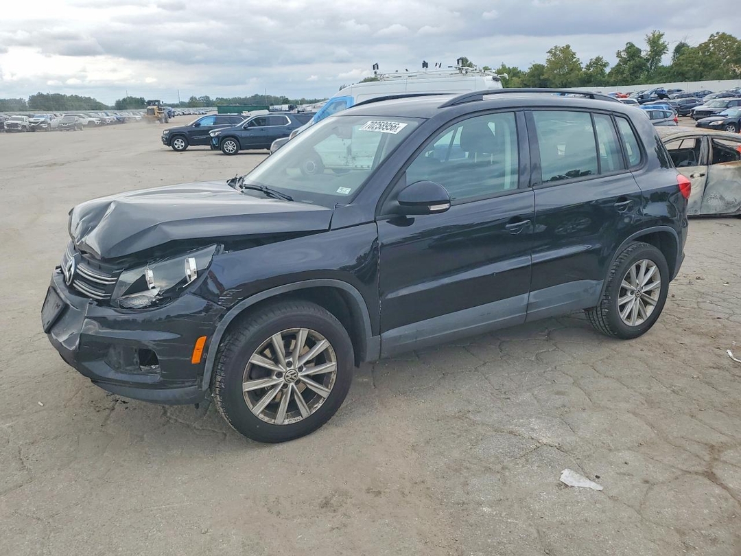 Vue de 2017 VOLKSWAGEN TIGUAN S, angle 1