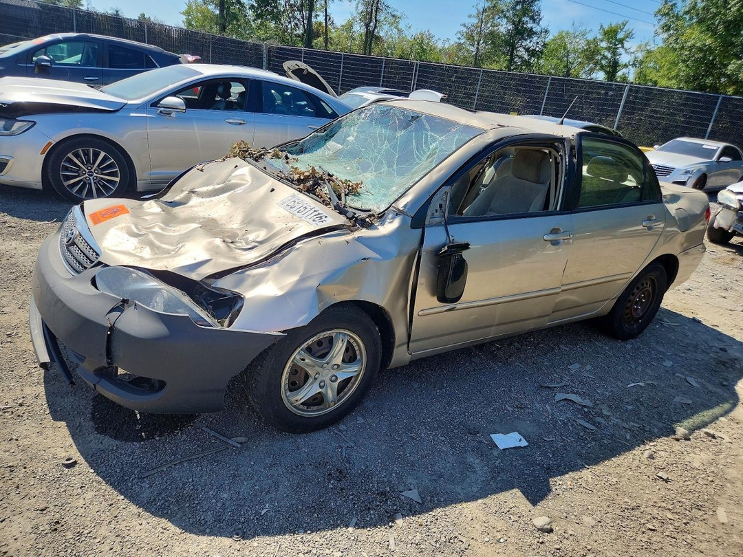 Vue de 2006 TOYOTA COROLLA LE, angle 1