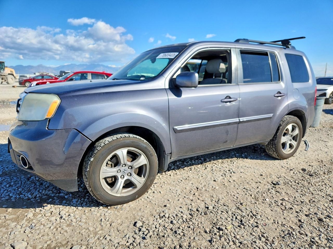 Вид 2015 HONDA PILOT EXL, угол 1