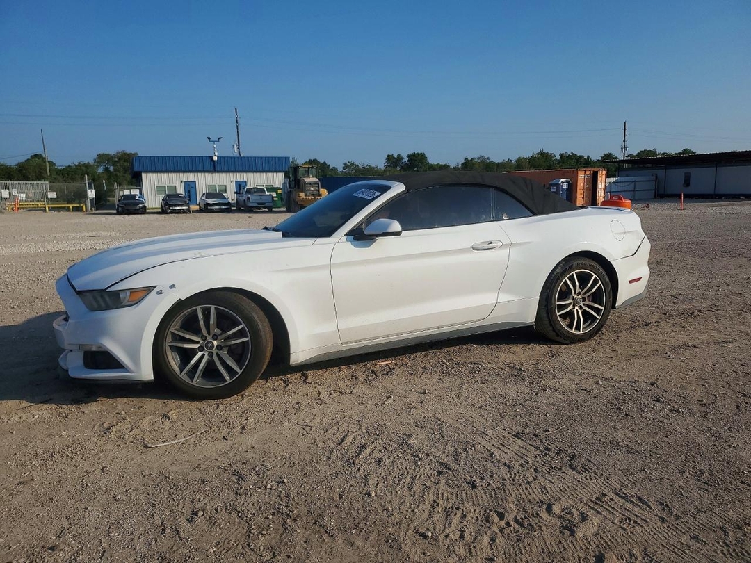 Vista de 2016 FORD MUSTANG, ángulo 1
