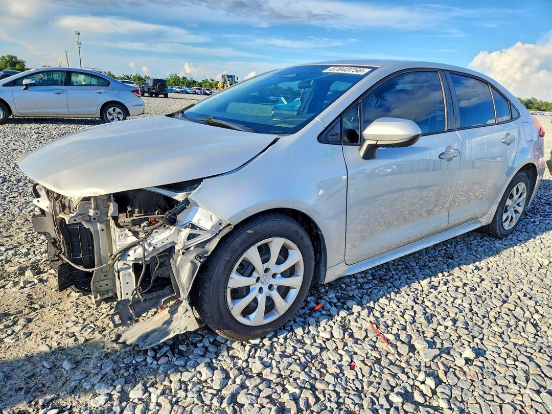 Vue de 2024 TOYOTA COROLLA LE, angle 1