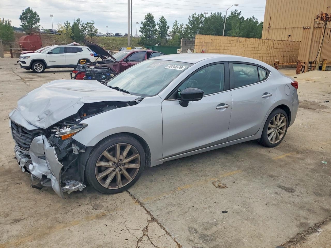 Вид 2017 MAZDA 3 TOURING, угол 1
