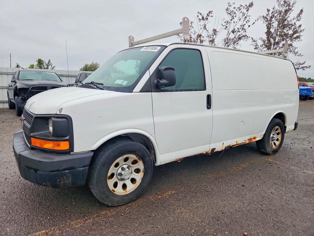 منظر 2012 CHEVROLET EXPRESS G1500، زاوية 1