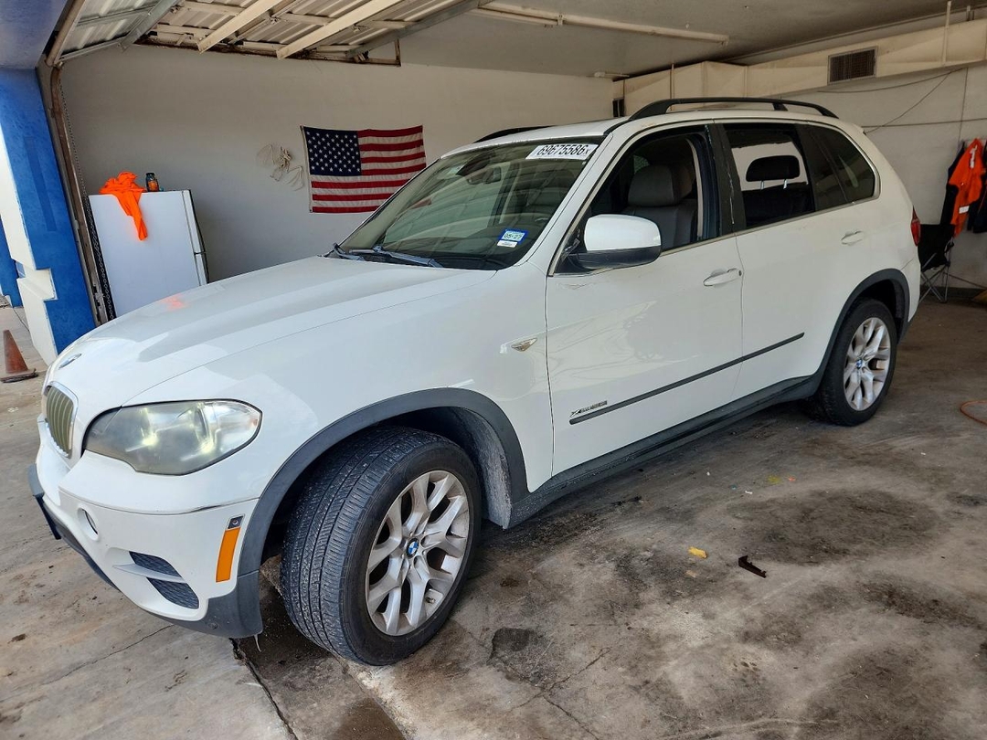 Вид 2013 BMW X5 XDRIVE35I, угол 1