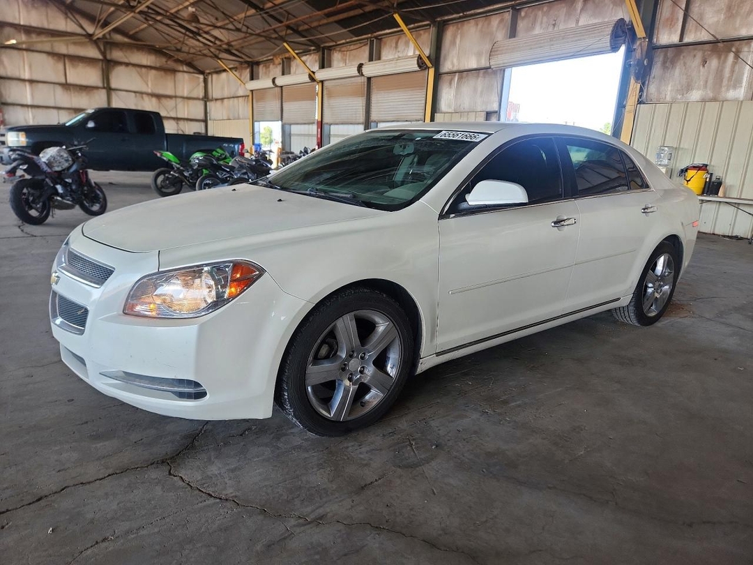 Vue de 2012 CHEVROLET MALIBU 1LT, angle 1