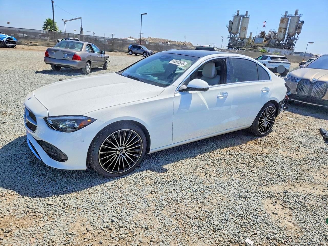 منظر 2026 MERCEDES-BENZ C 300، زاوية 1