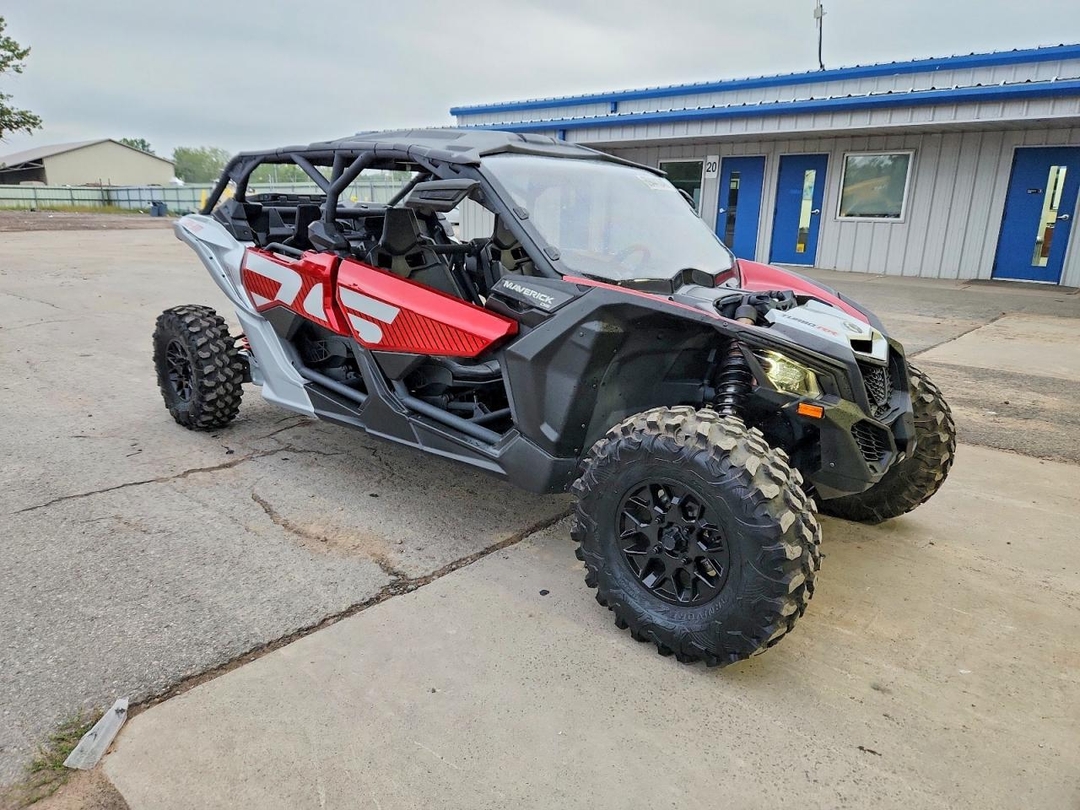 Вид 2024 CAN-AM MAVERICK X3 MAX DS TURBO RR - ATV, угол 1