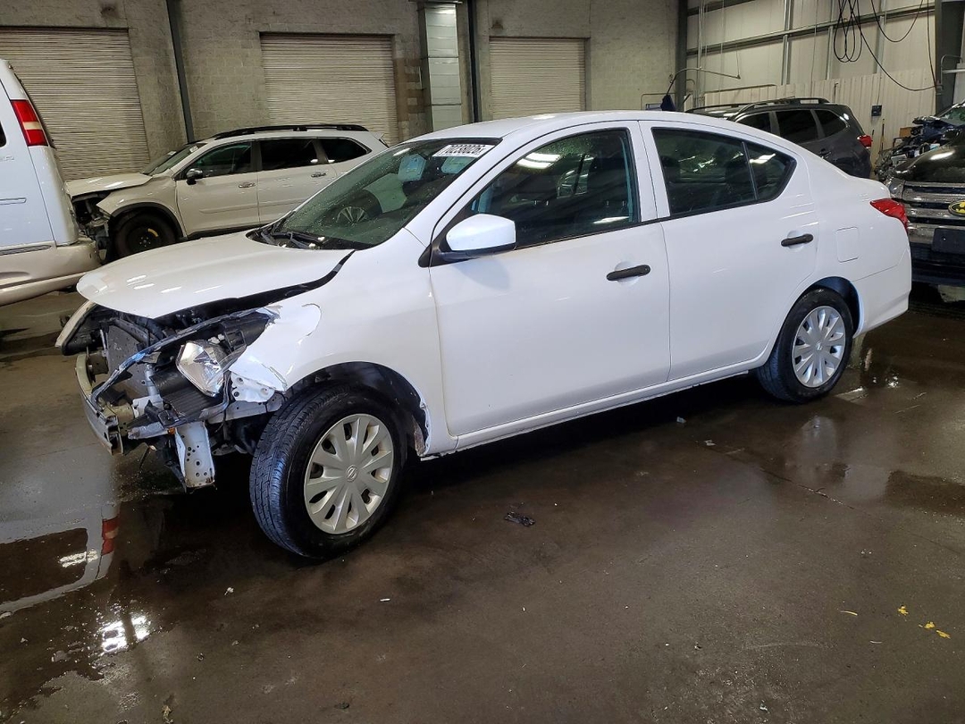 منظر 2019 NISSAN VERSA S، زاوية 1