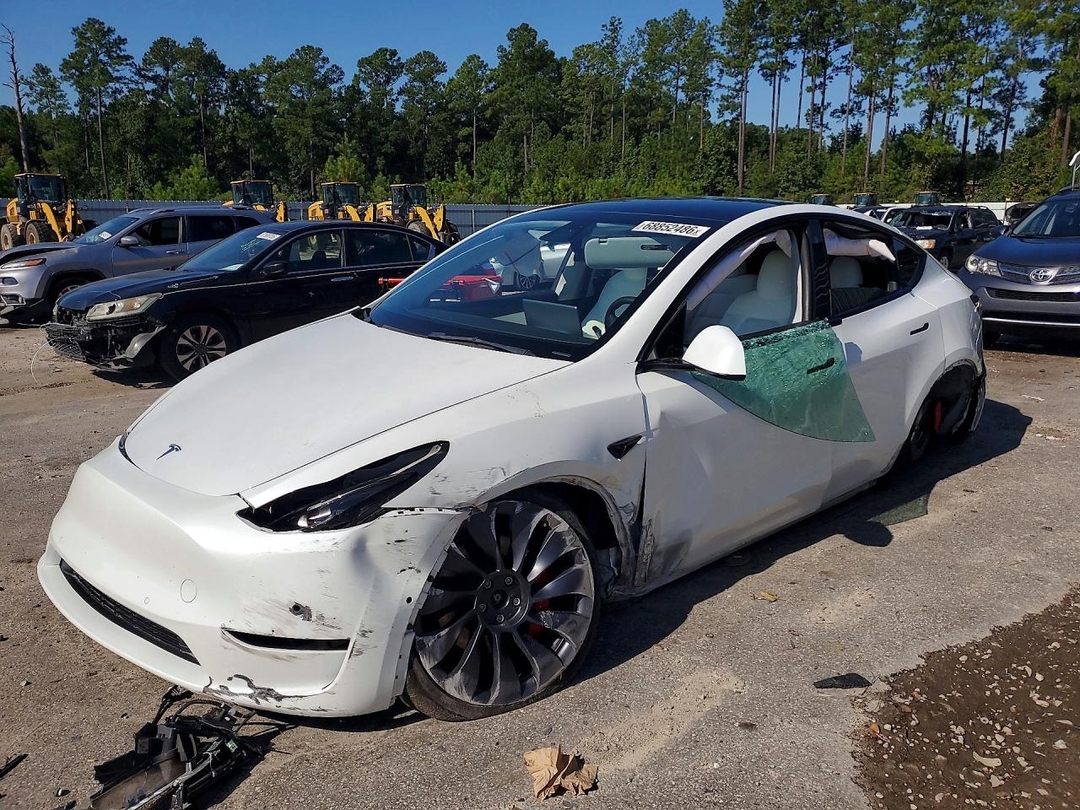 Vista de 2022 TESLA MODEL Y, ángulo 1
