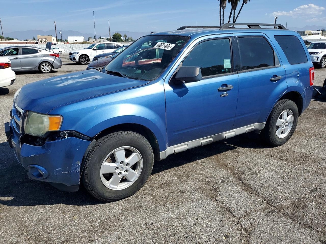 Вид 2010 FORD ESCAPE XLT, угол 1