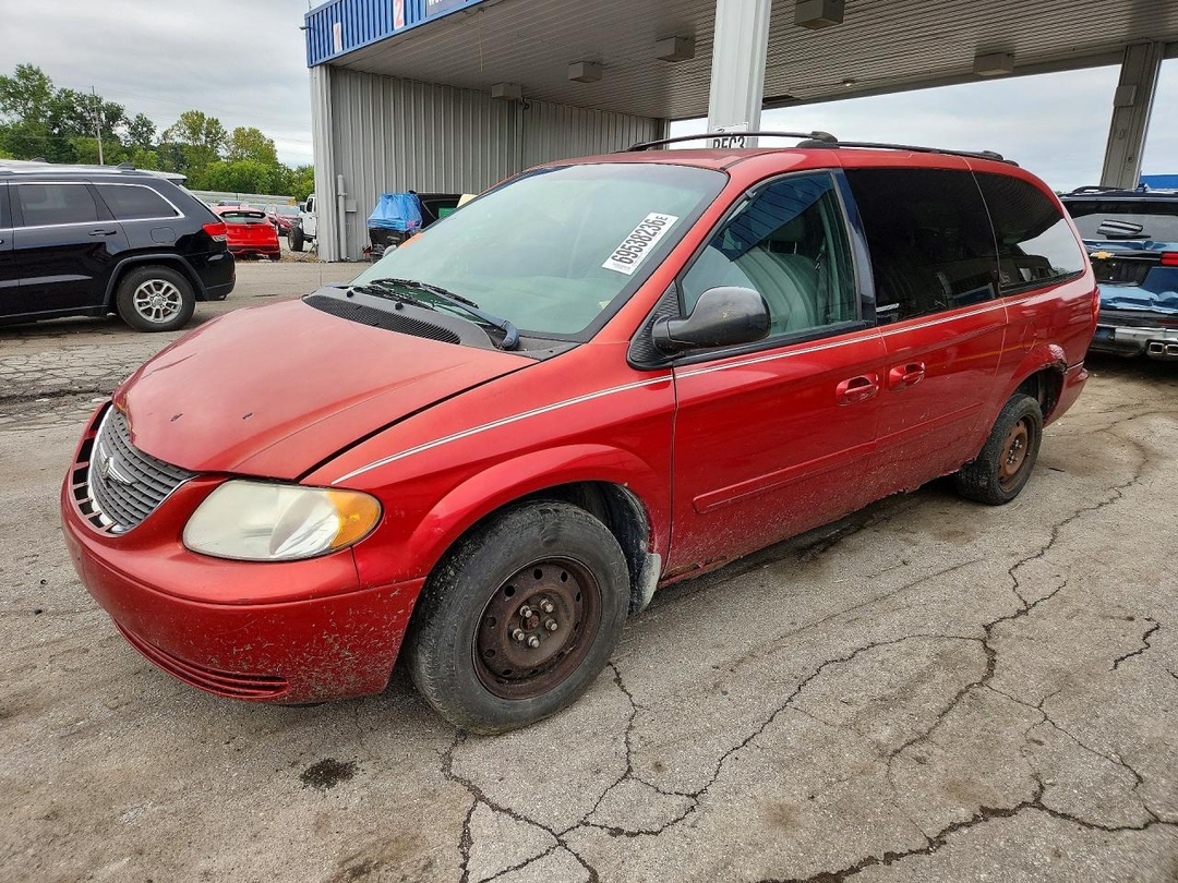 Vista de 2004 CHRYSLER TOWN &amp; COUNTRY LX, ángulo 1