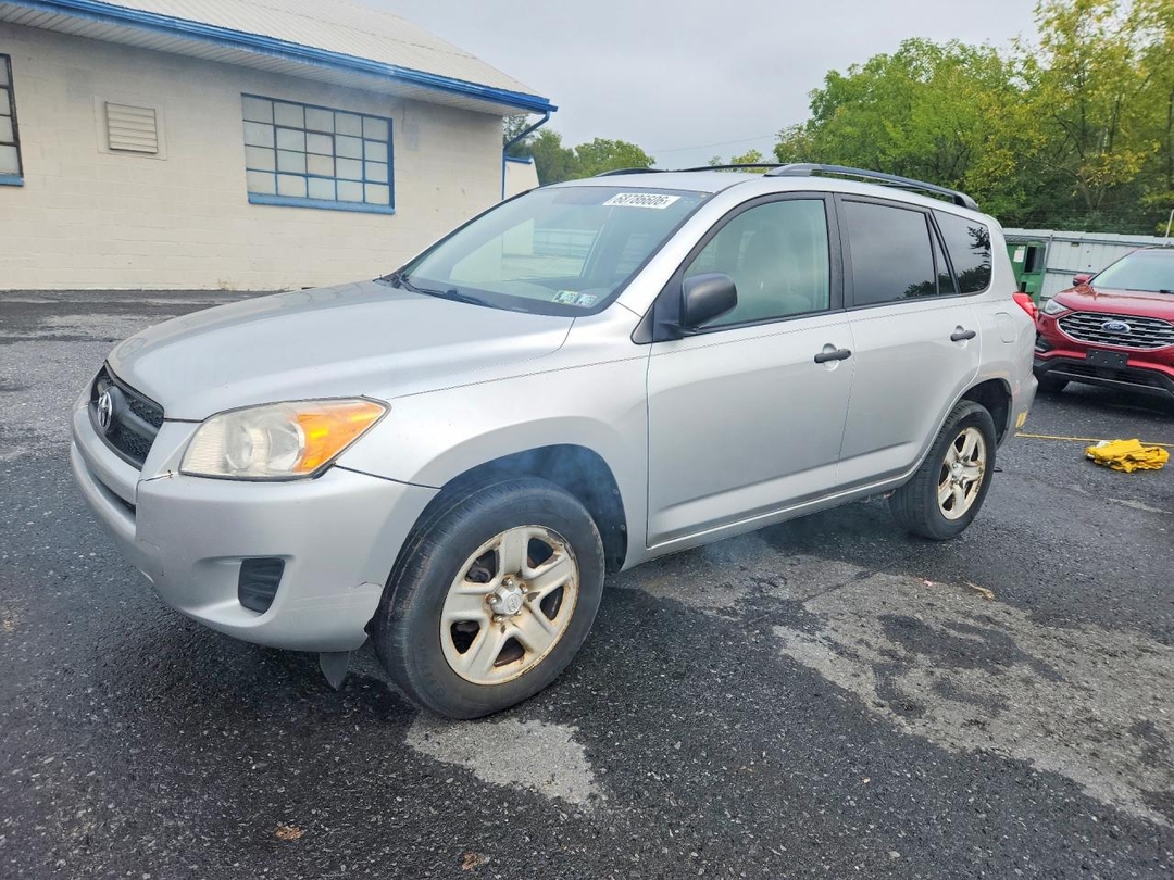 Vue de 2010 TOYOTA RAV4 BASE, angle 1