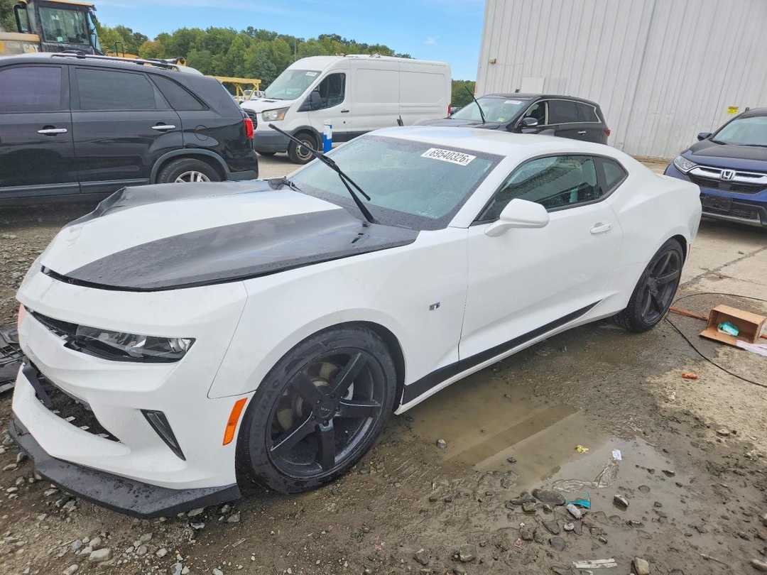 Вид 2016 CHEVROLET CAMARO LT, угол 1