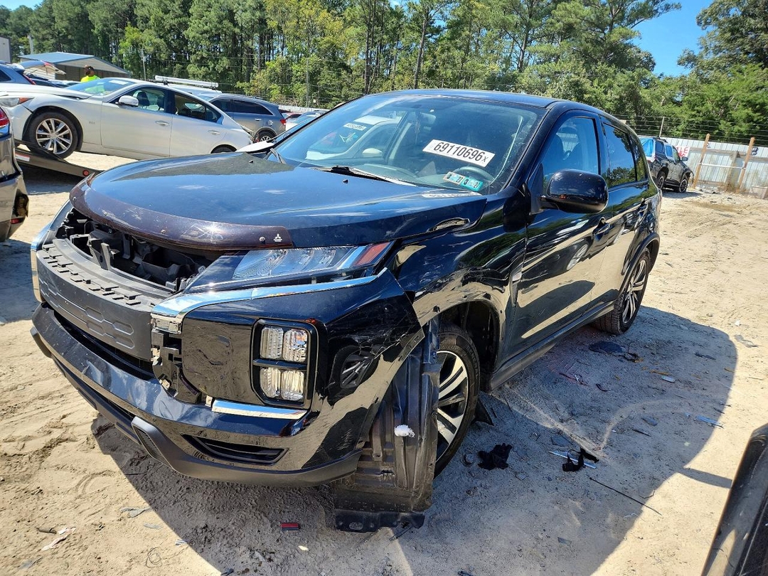Vista de 2020 MITSUBISHI OUTLANDER SPORT ES, ángulo 1