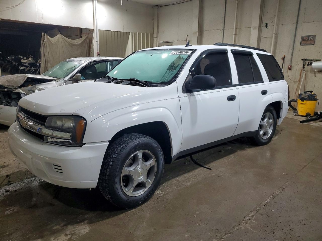 منظر 2007 CHEVROLET TRAILBLAZER LS، زاوية 1