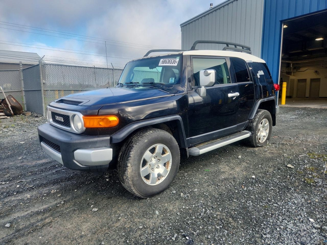 Vue de 2007 TOYOTA FJ CRUISER BASE, angle 1