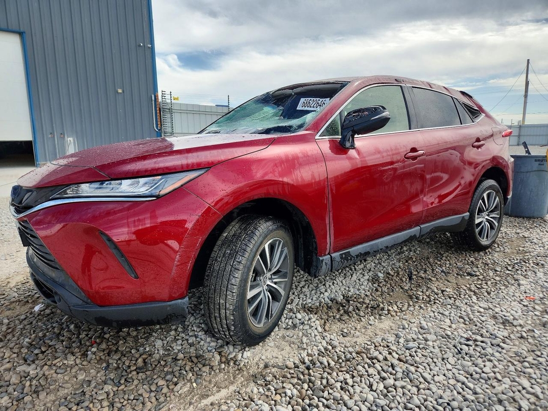 Vue de 2022 TOYOTA VENZA LE, angle 1