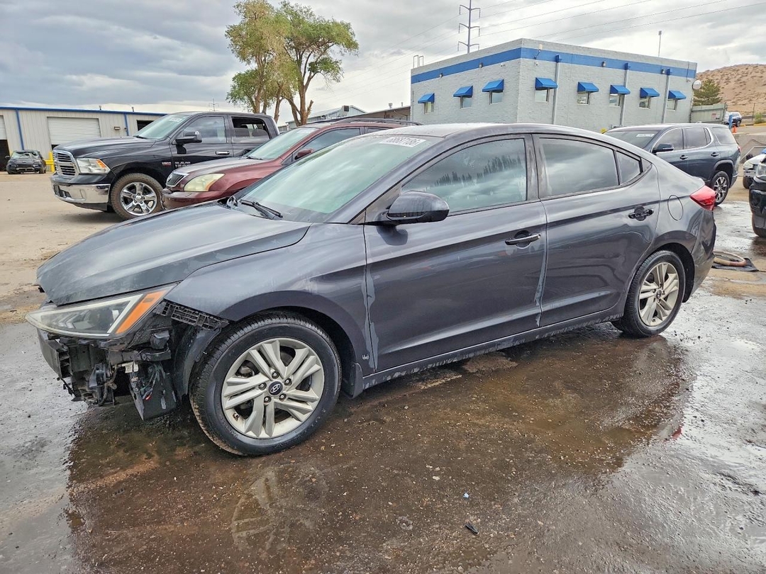 Vue de 2020 HYUNDAI ELANTRA SEL, angle 1